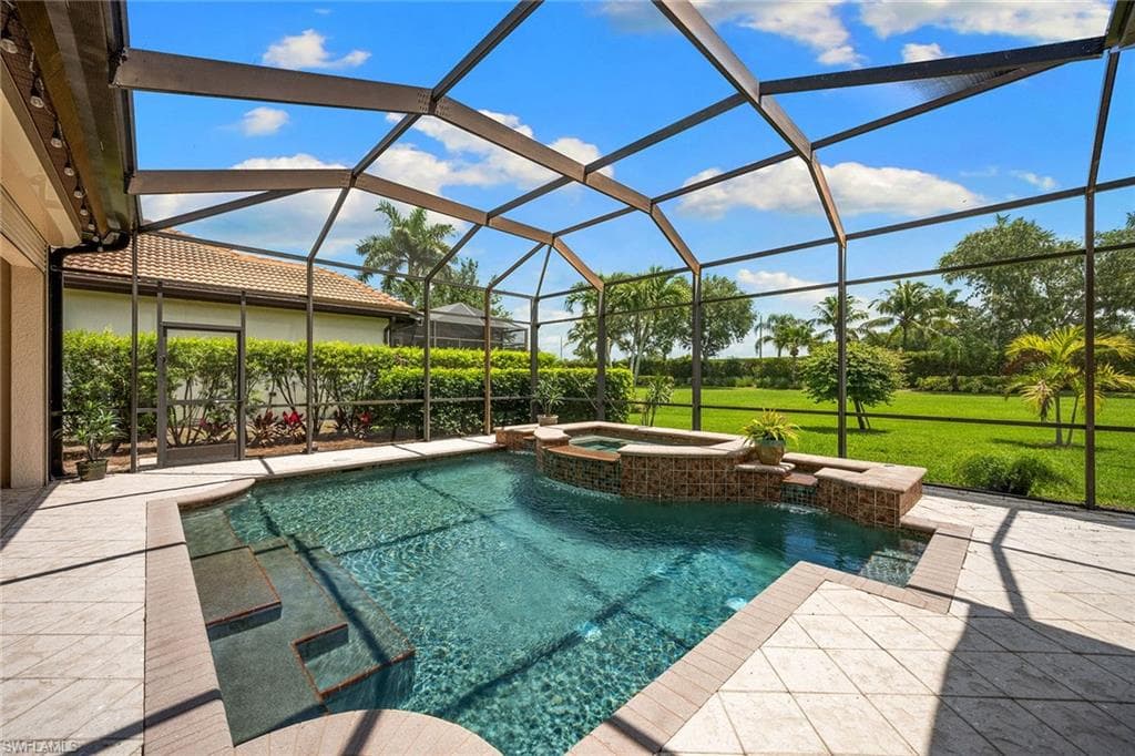 7692 Cottesmore DR-27