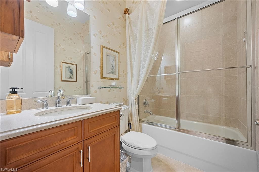 7692 Cottesmore DR-17