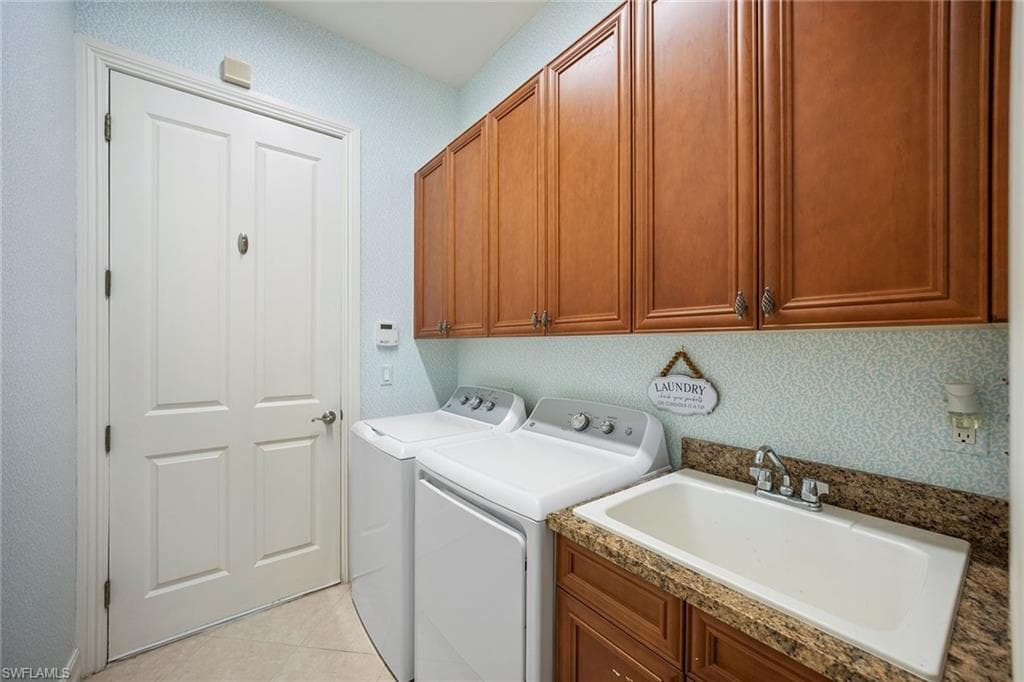 7692 Cottesmore DR-22
