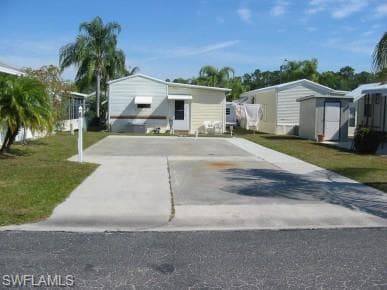 6 Fountain View BLVD-11