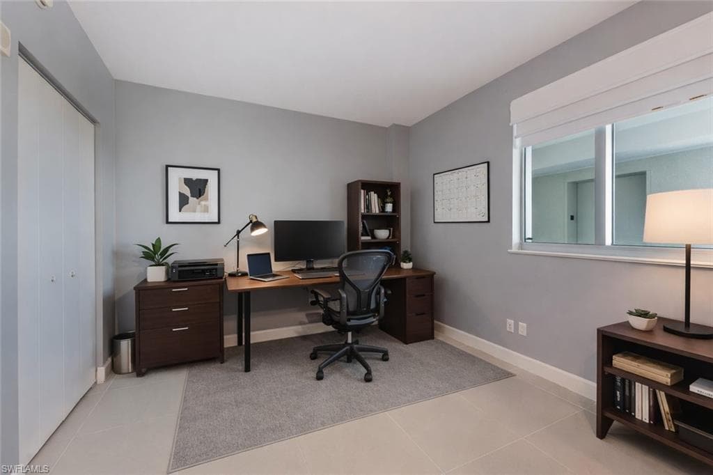 3000 Oasis Grand BLVD 2405-21