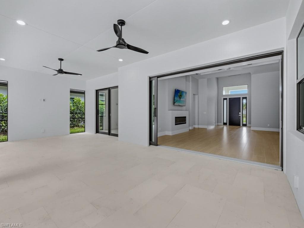 67 Willowick DR-25