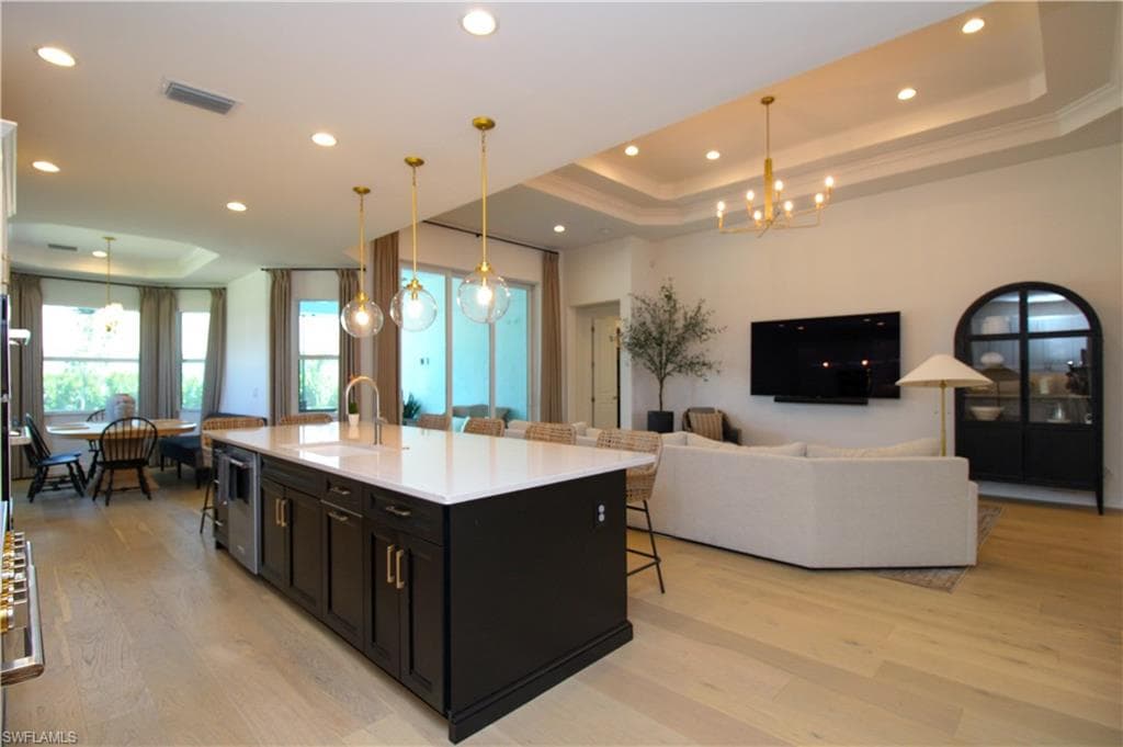 9241 Cayman DR-9