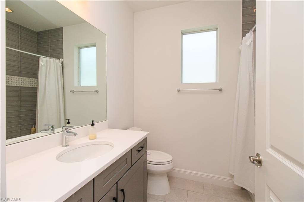 9241 Cayman DR-34