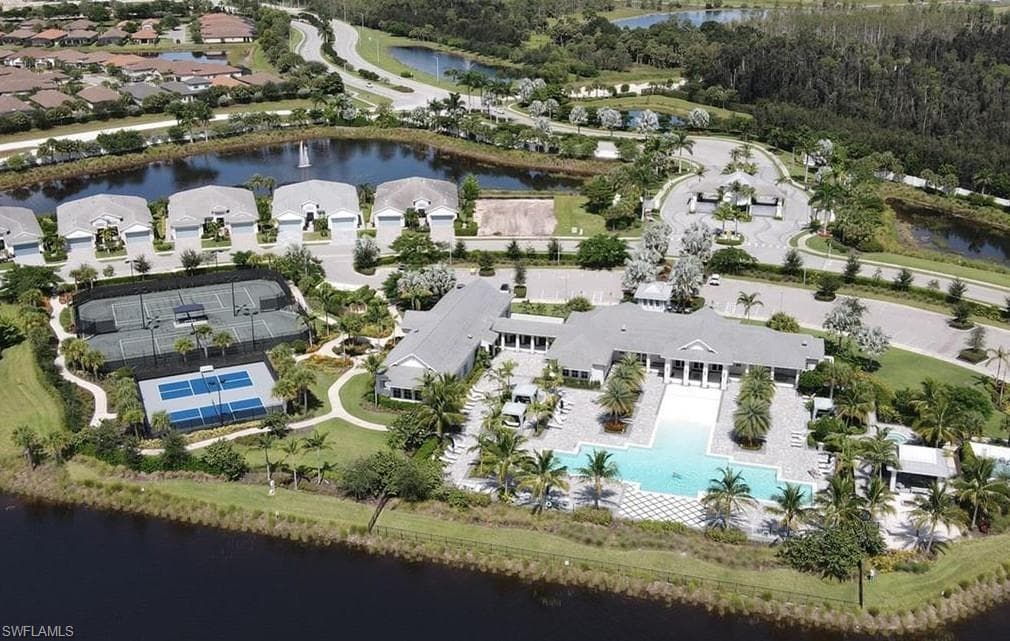 9241 Cayman DR-49