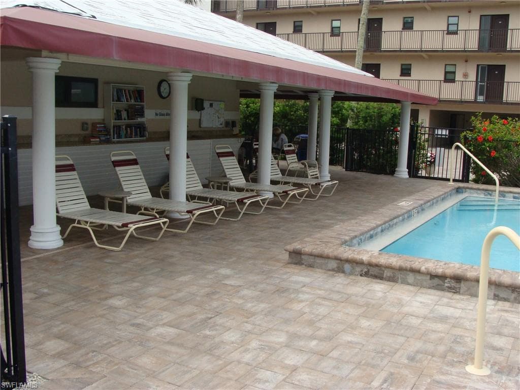 807 River Point DR 201D-23