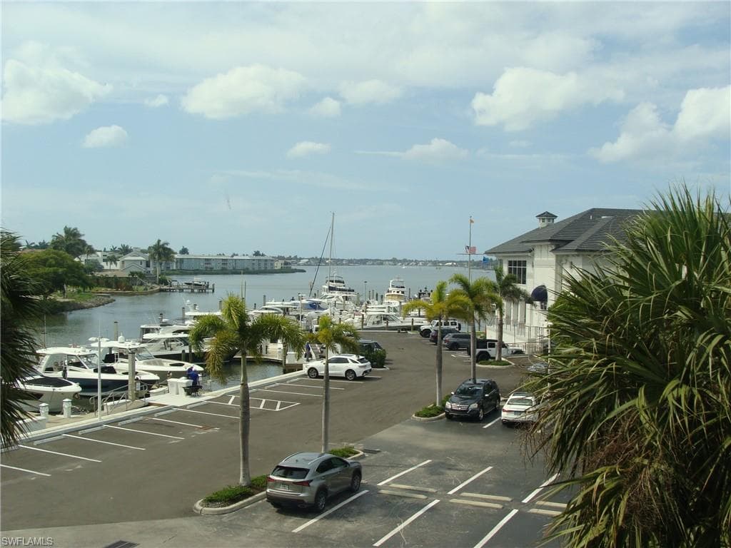 807 River Point DR 201D-2