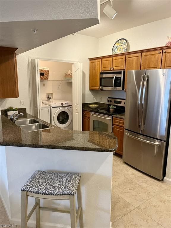 13000 Positano CIR 305-10