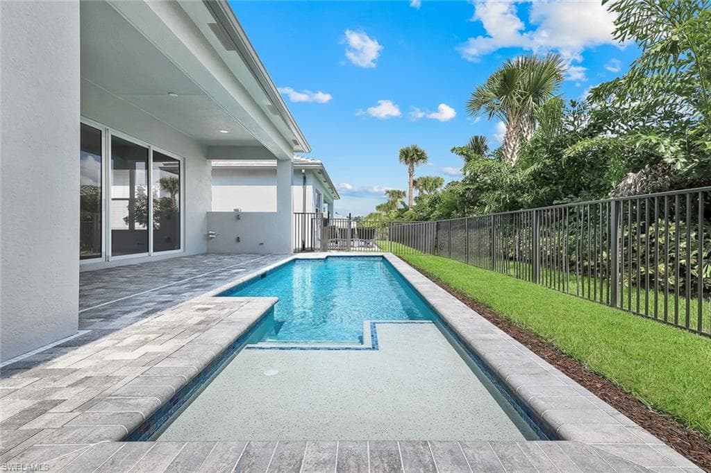 2741 Durham CIR-23