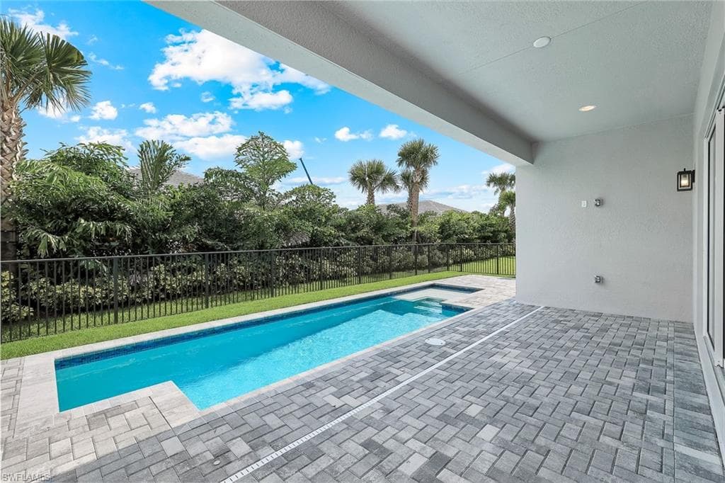 2741 Durham CIR-24