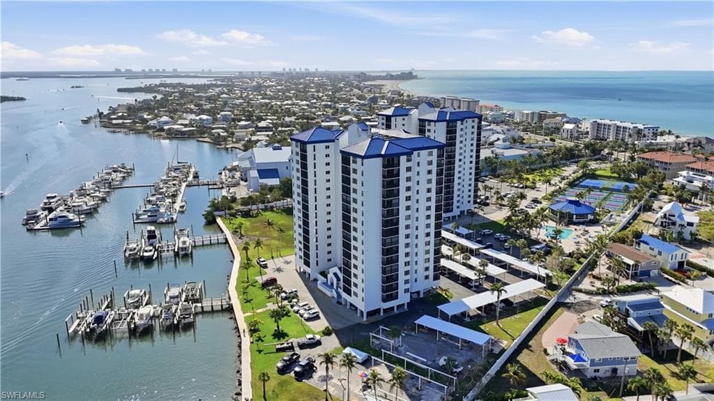 4753 Estero BLVD 502-37
