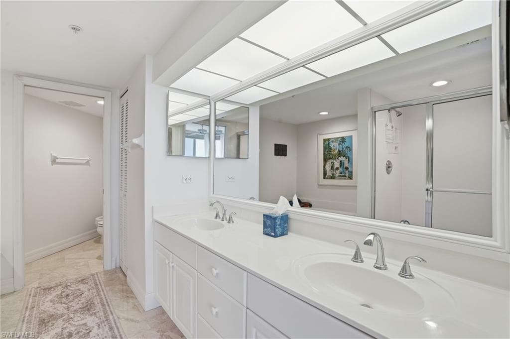 4753 Estero BLVD 502-19