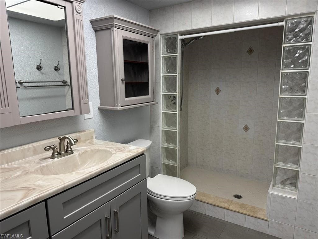 698 Muscogee DR-2