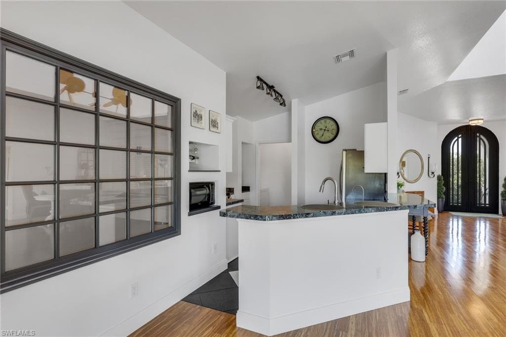 27170 Esther DR-15