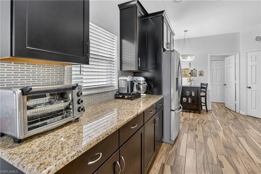 9689 Pineapple Preserve CT-13