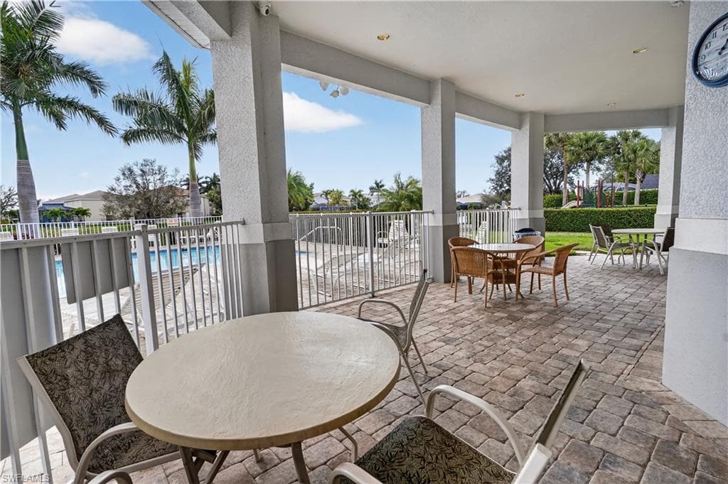 9689 Pineapple Preserve CT-47