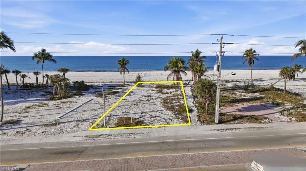 3724 Estero BLVD-1