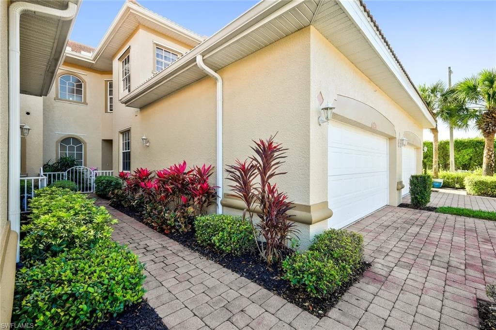 13860 Avon Park CIR 104-3
