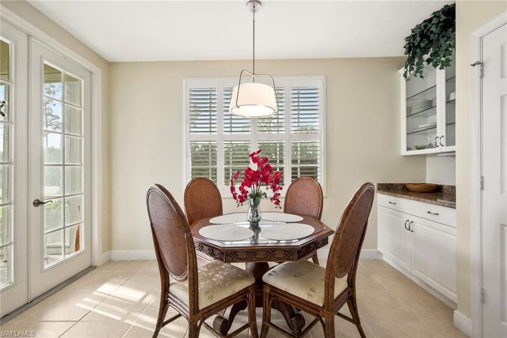 13860 Avon Park CIR 104-11