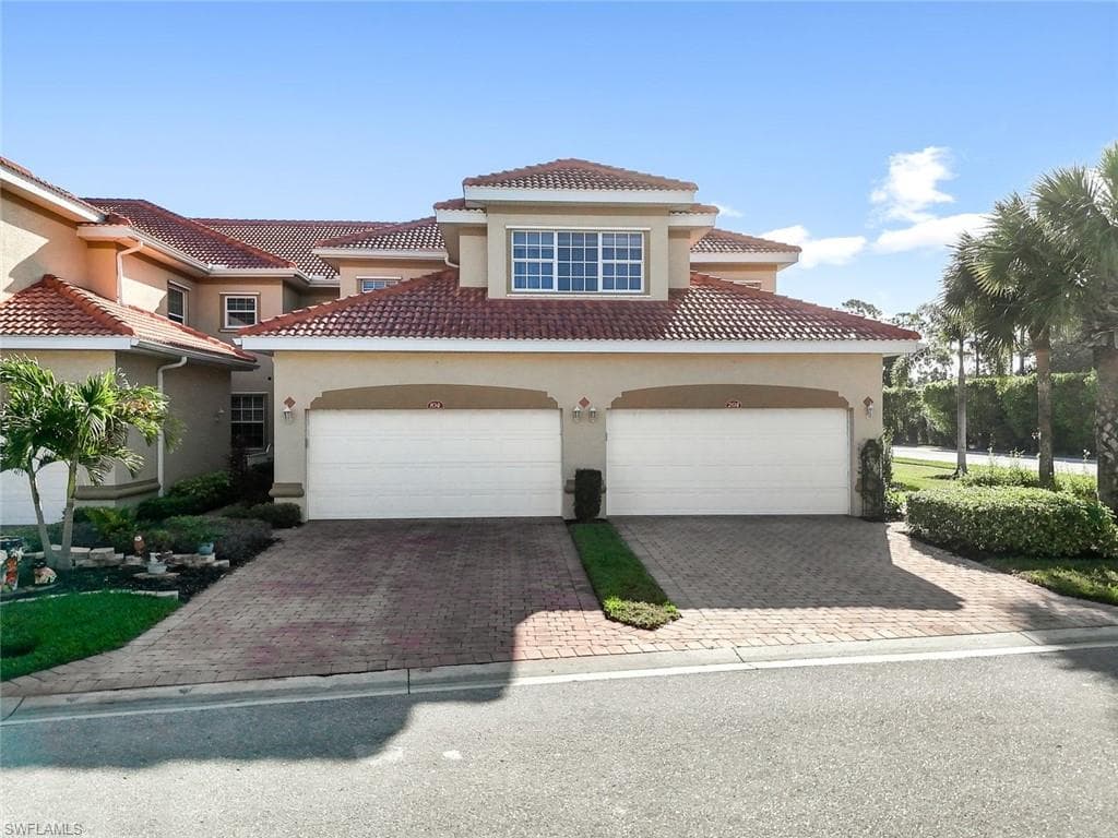 13860 Avon Park CIR 104-25