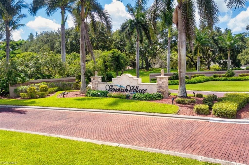 9917 Las Casas DR-2