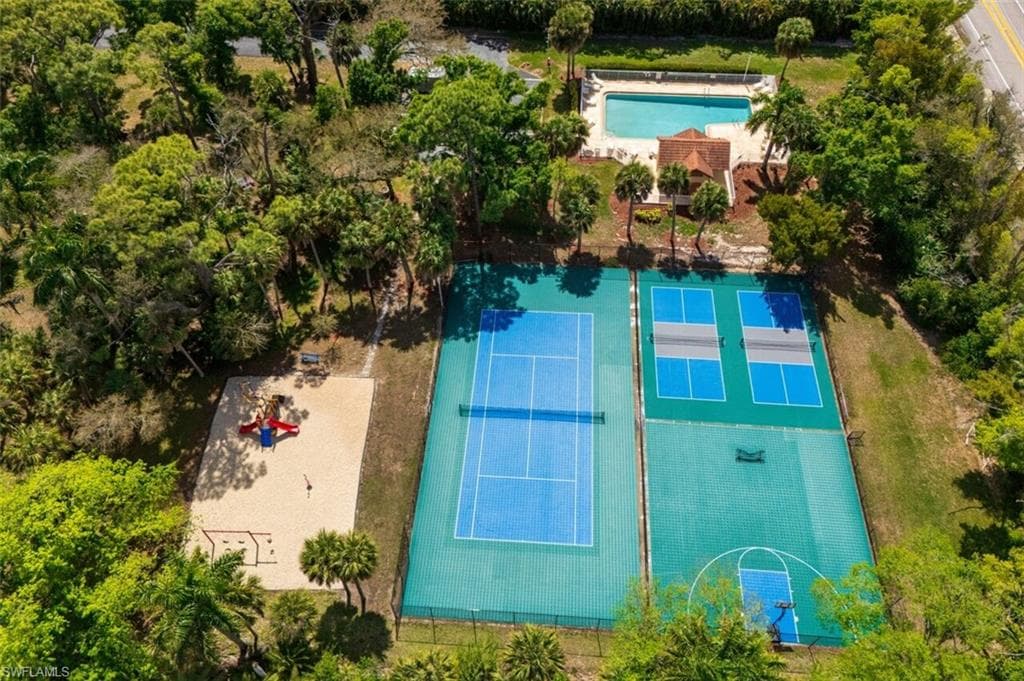 9917 Las Casas DR-36