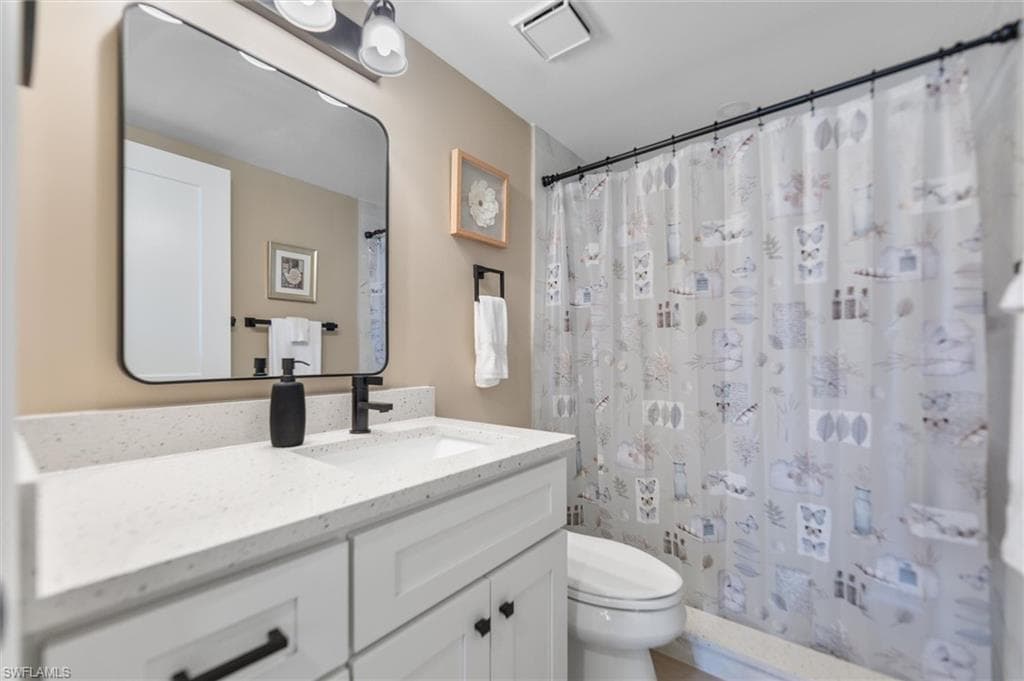 6900 Estero BLVD 108-18
