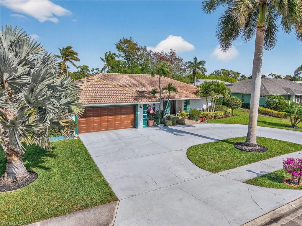 681 Saint Andrews BLVD-2