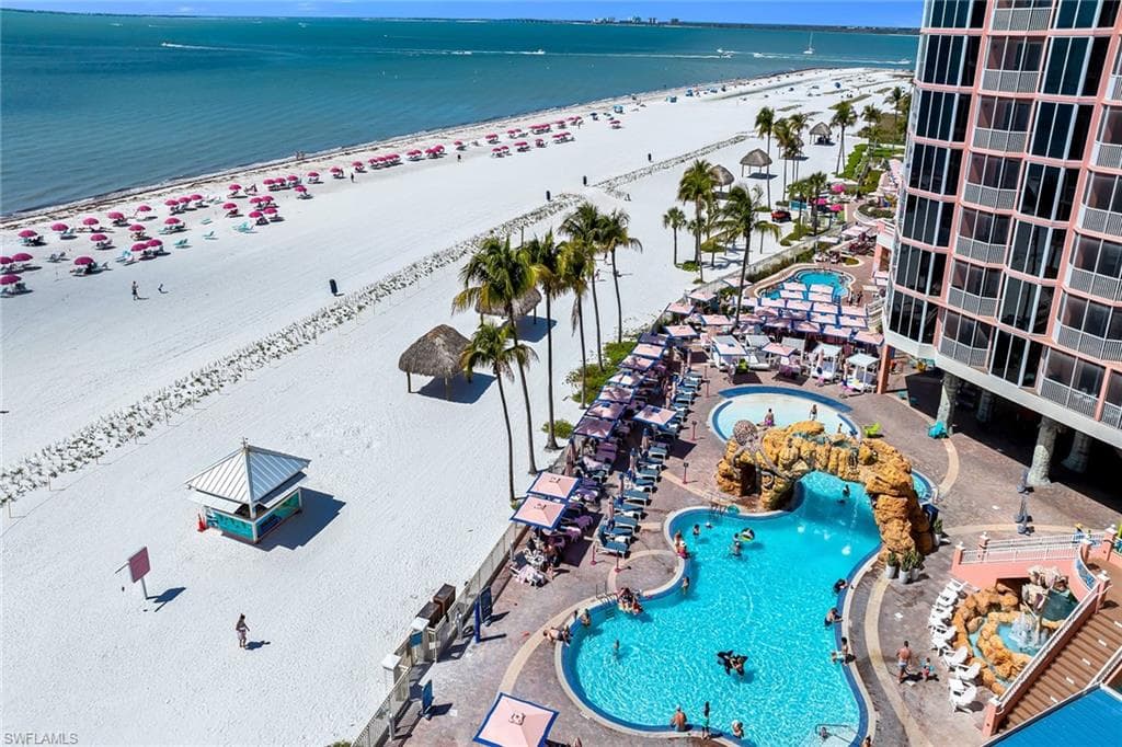 200 Estero BLVD 107-47