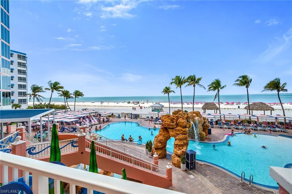 200 Estero BLVD 107-31