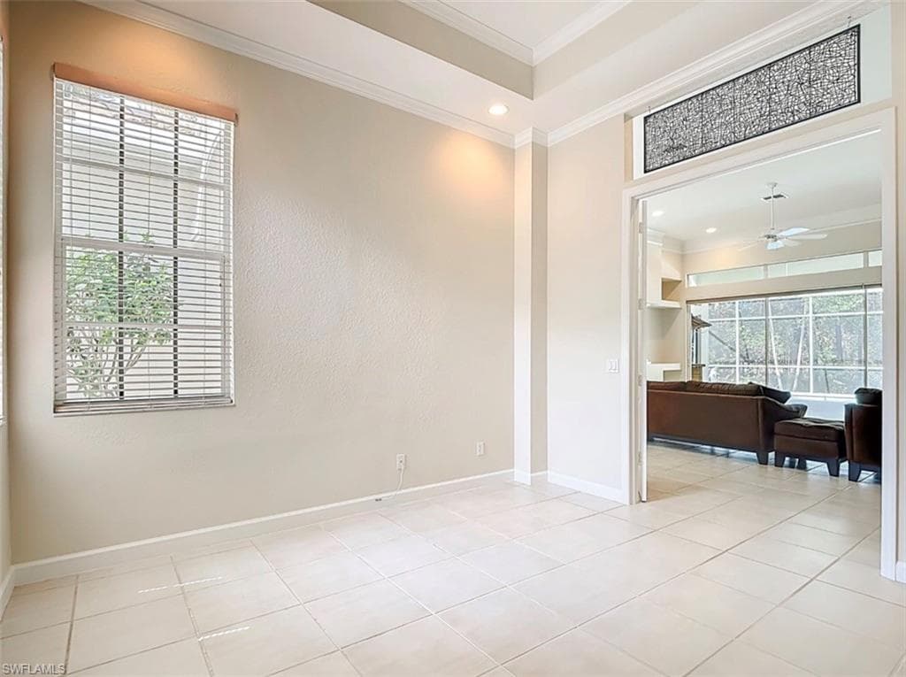 615 Soliel DR-12