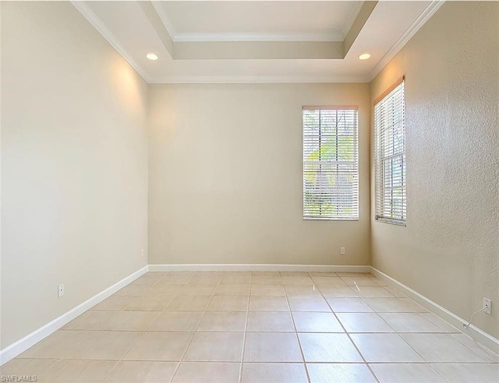 615 Soliel DR-11