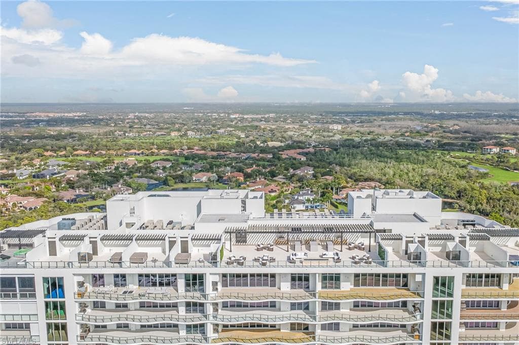 4810 Pelican Colony BLVD 704-24