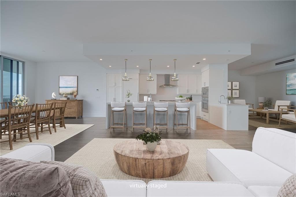 4810 Pelican Colony BLVD 704-33
