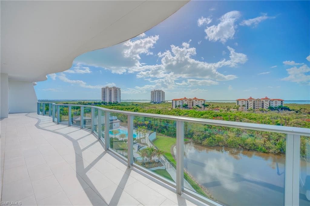 4810 Pelican Colony BLVD 704-4
