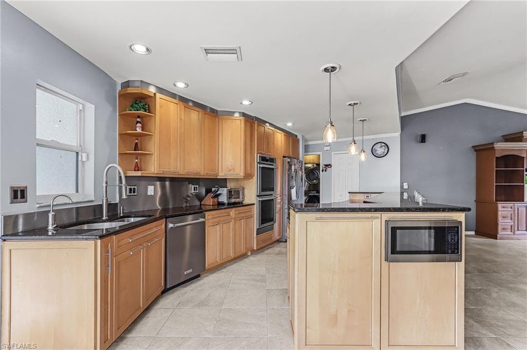 6861 Cadet AVE-17