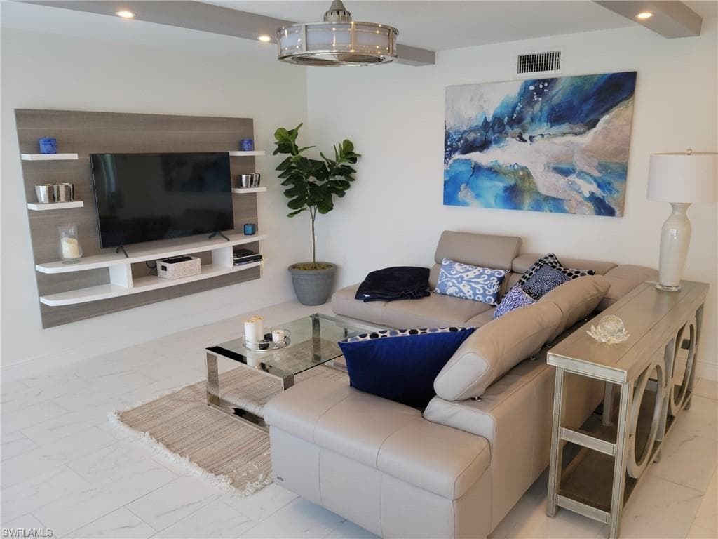 15091 Bagpipe WAY 101-3