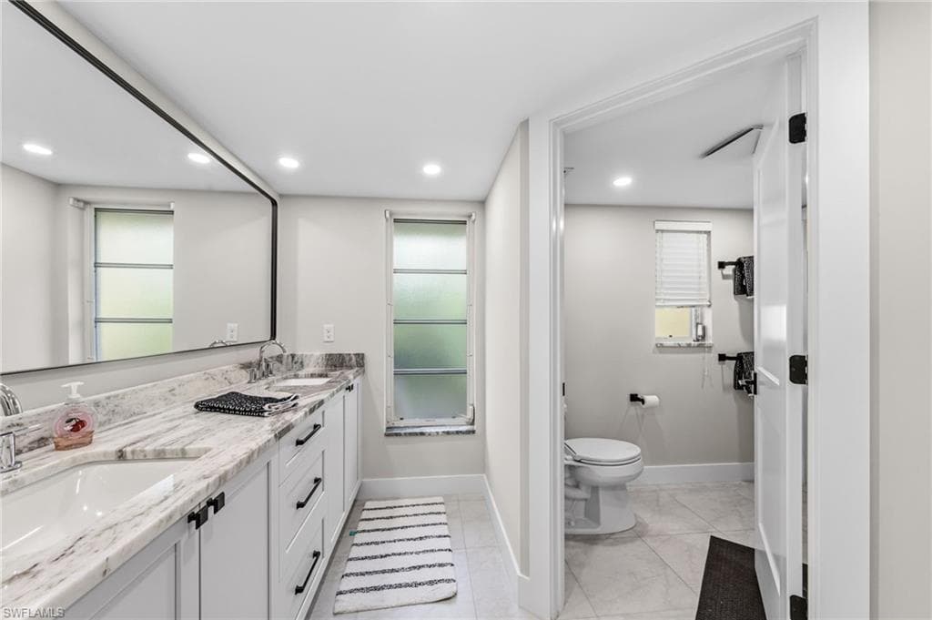 4724 Riverside DR-23