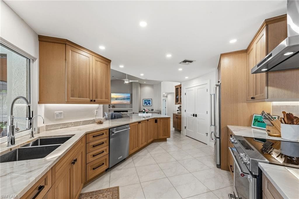 4724 Riverside DR-11