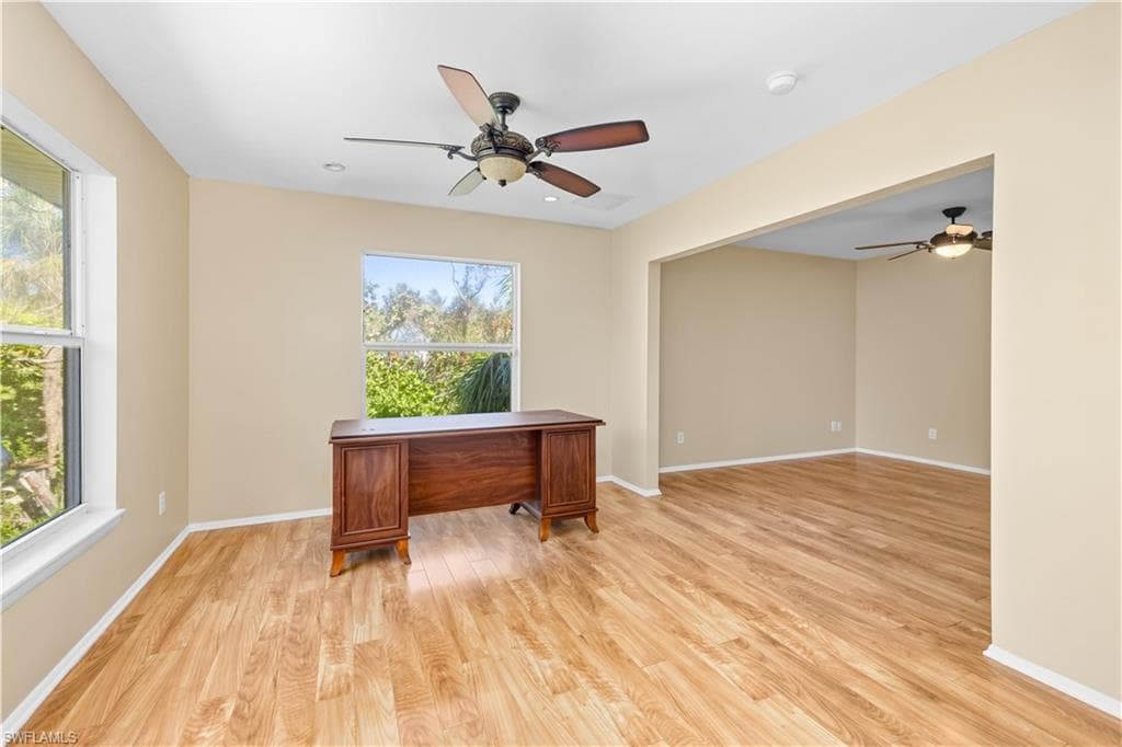 1813 Long Point LN-23