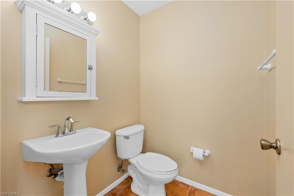 1813 Long Point LN-22