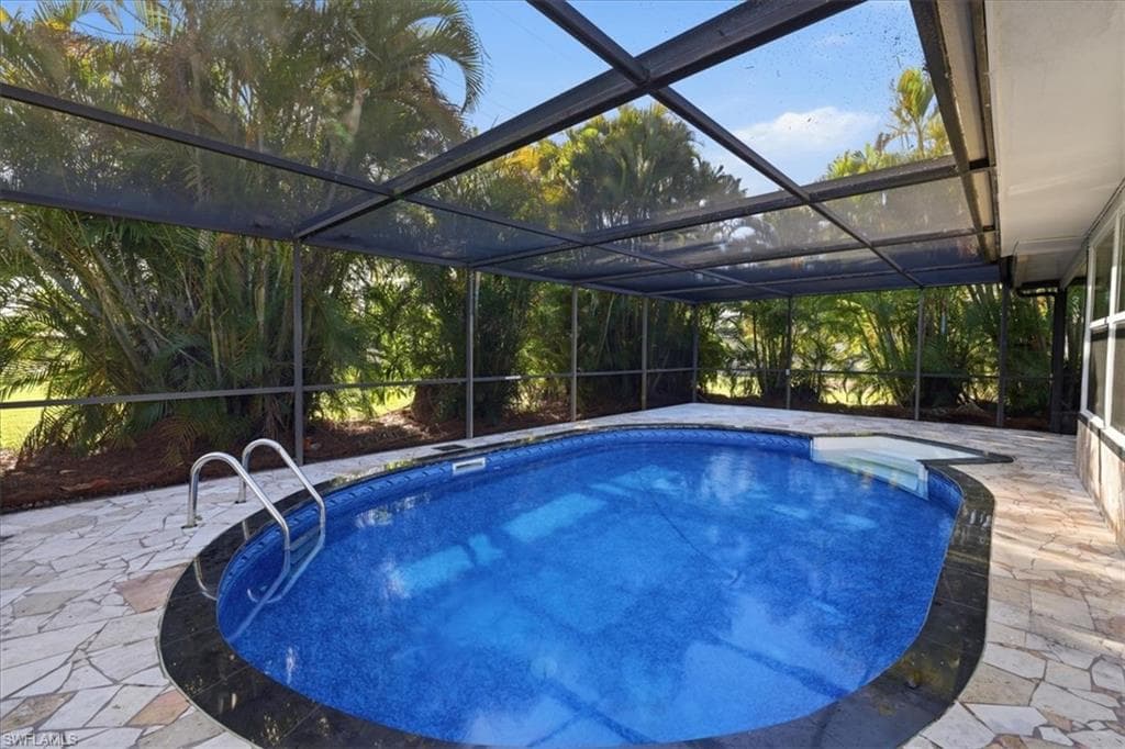 5051 Fairfield DR-33
