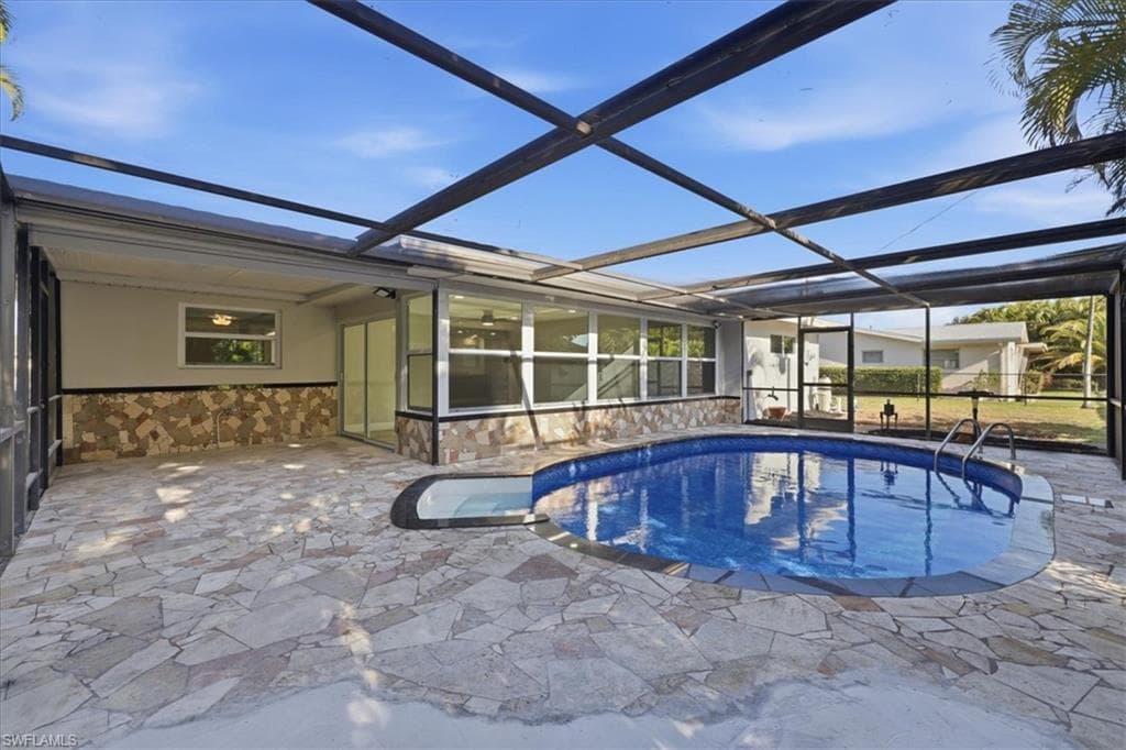 5051 Fairfield DR-31