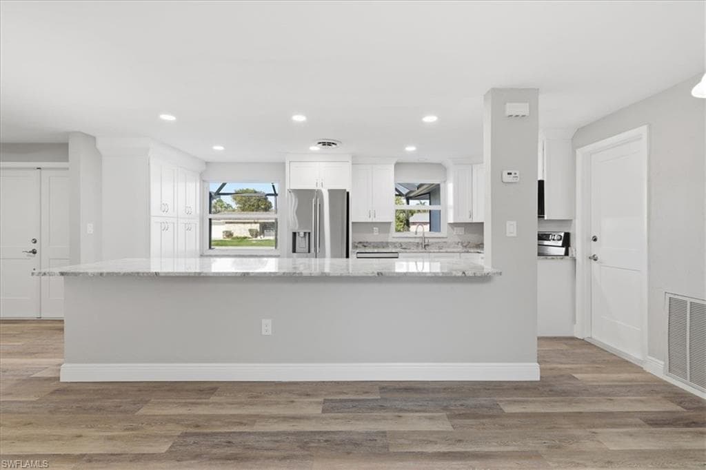 5051 Fairfield DR-8
