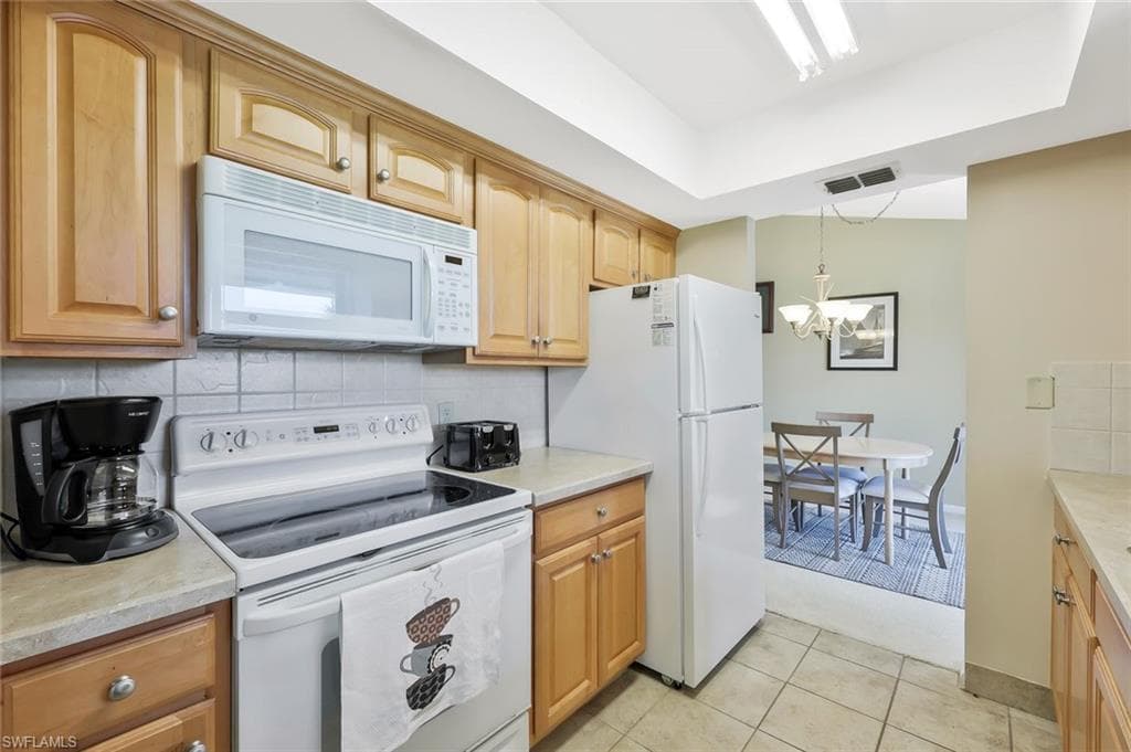 8445 Charter Club CIR 11-14