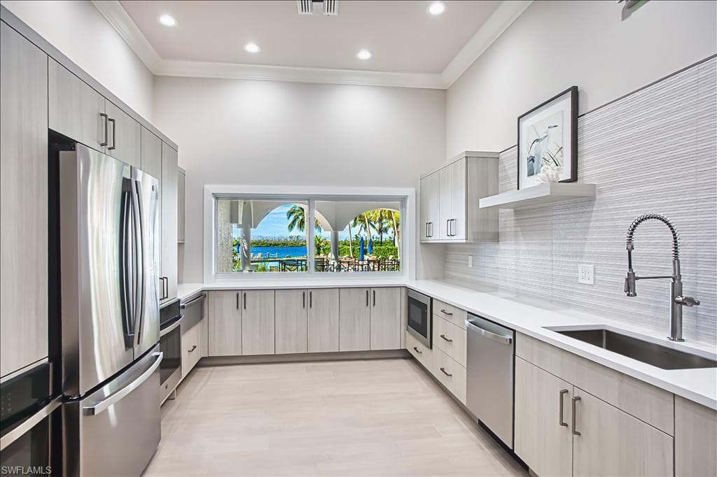 12601 Mastique Beach BLVD 401-46