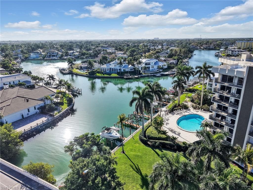 2150 Gulf Shore BLVD N 407-36