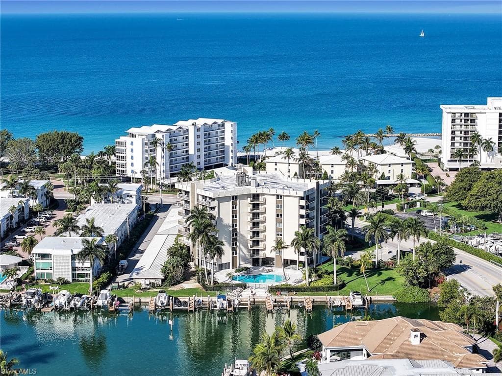 2150 Gulf Shore BLVD N 407-38