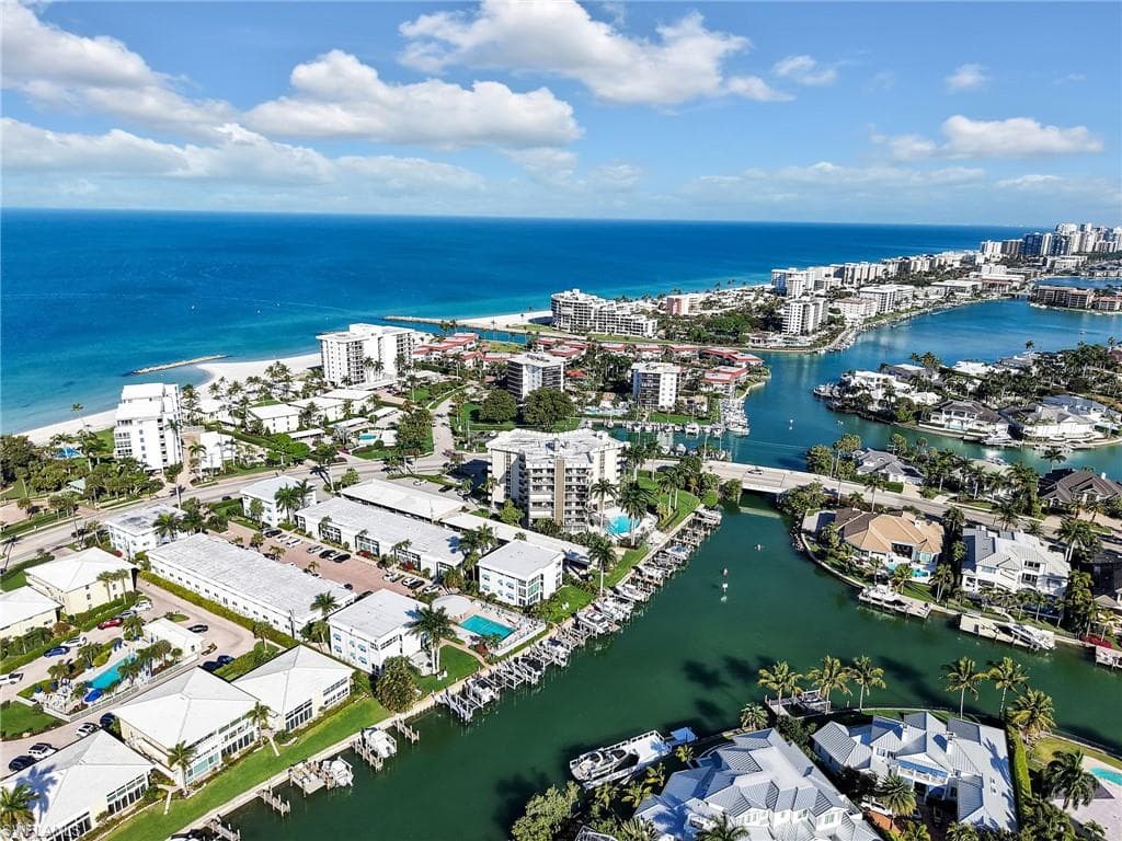 2150 Gulf Shore BLVD N 407-37