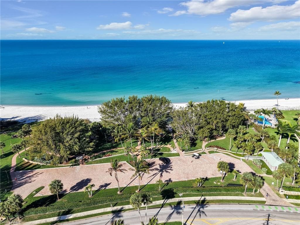 2150 Gulf Shore BLVD N 407-35